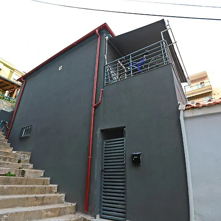 Ilposto Down Apartment *